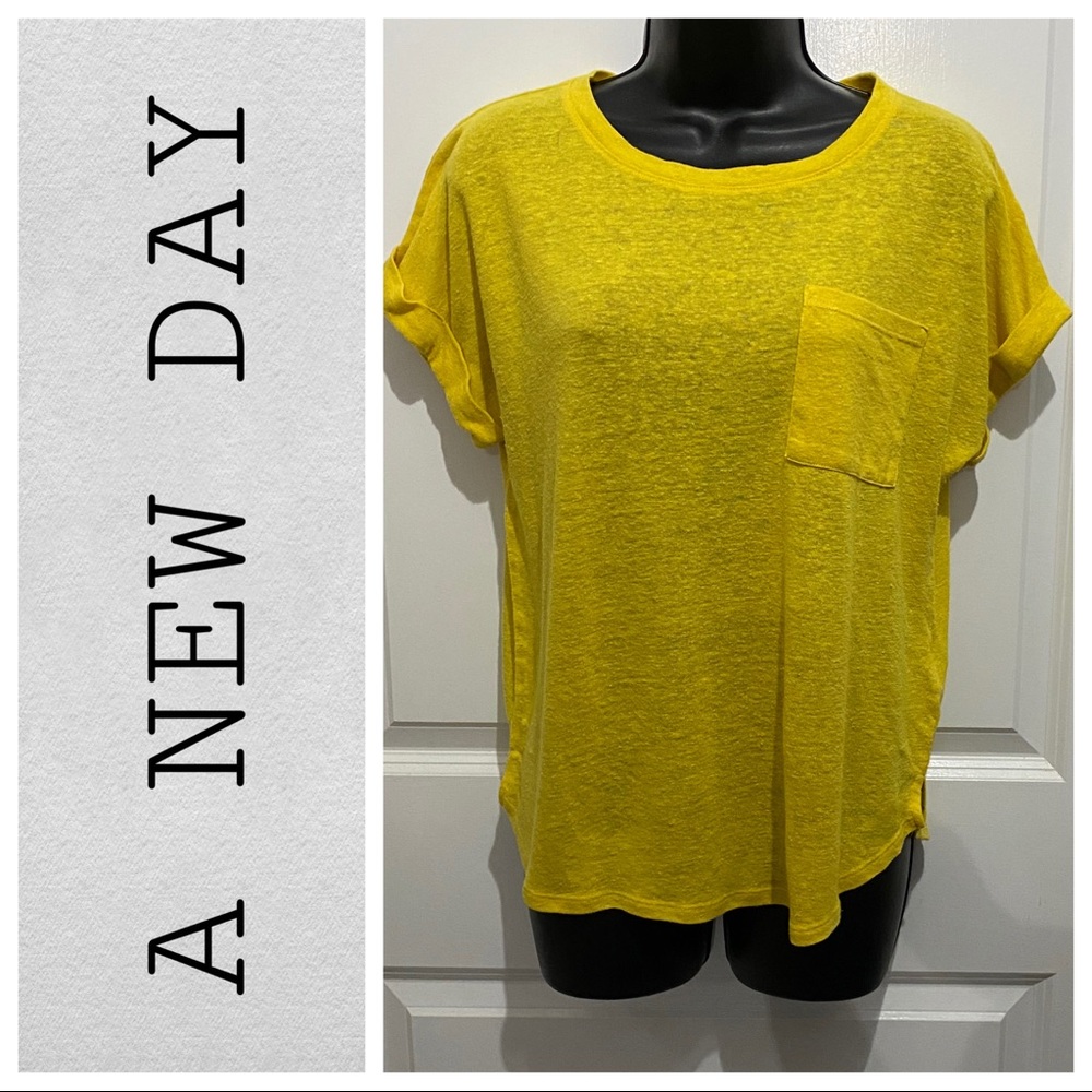 EUC - A New Day Linen Blend Tee